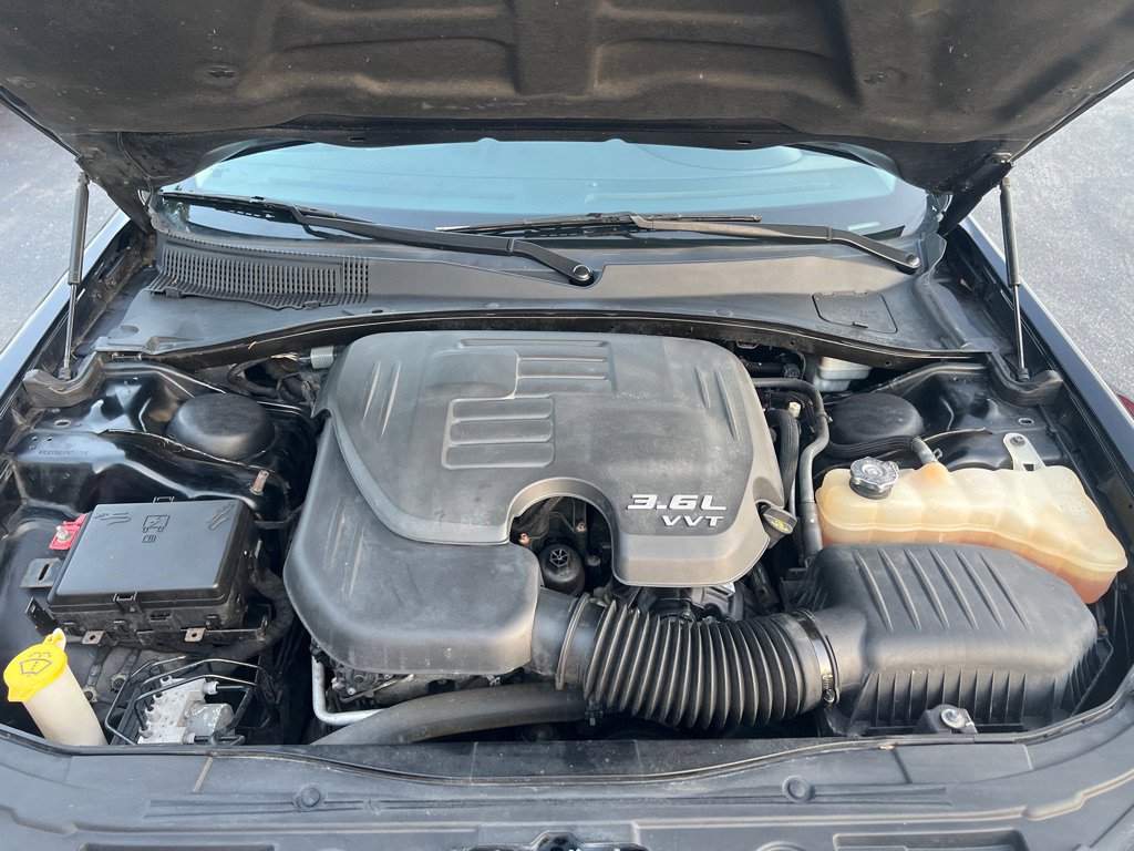 Used 2015 Chrysler 300 Limited w/ 300 Premium Group image 35