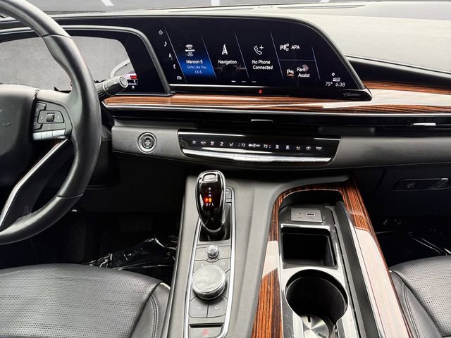 Used 2021 Cadillac Escalade ESV Premium Luxury image 3