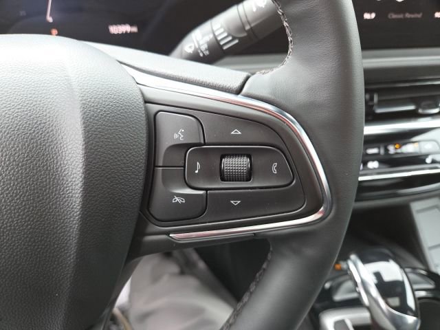 Used 2025 Buick Envista Avenir image 54