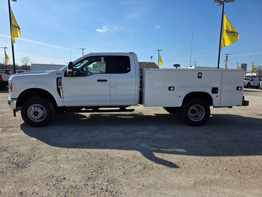 New 2026 Ford F350 XL w/ XL Chrome Package AWD/4WD image 5