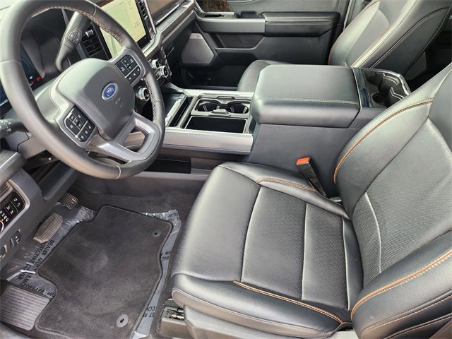 Used 2025 Ford F250 Lariat w/ FX4 Off-Road Package AWD/4WD image 4