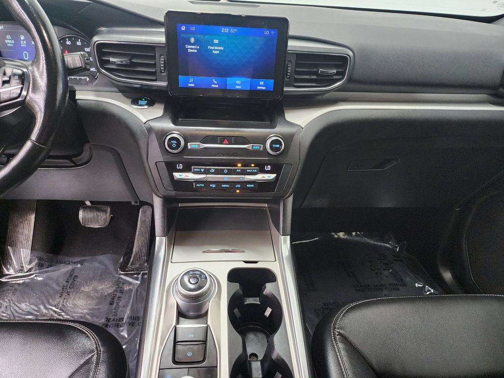 Used 2020 Ford Explorer XLT w/ Equipment Group 202A AWD/4WD image 17