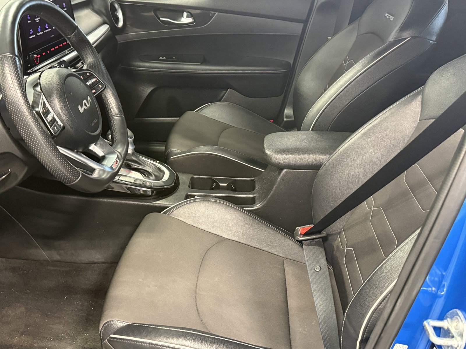Used 2023 Kia Forte GT-Line w/ GT-Line Premium Package FWD image 27