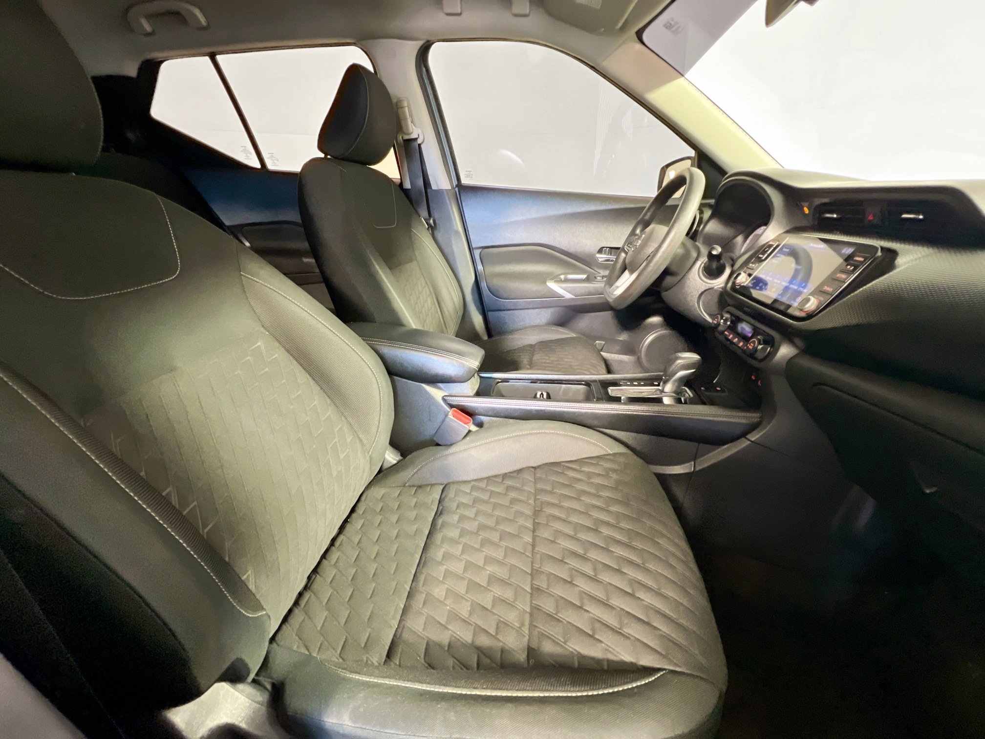 Used 2021 Nissan Kicks SV image 30