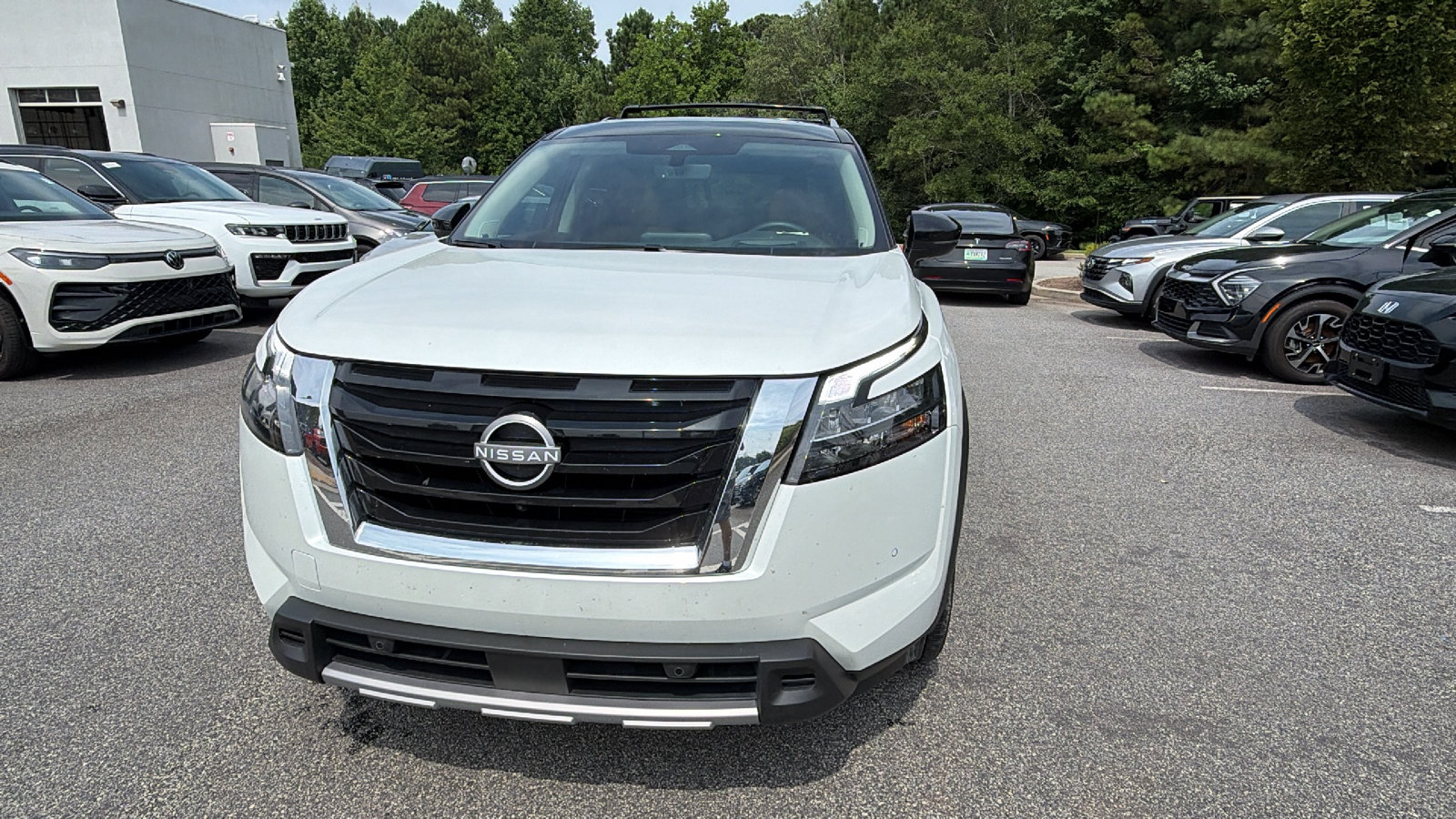 Used 2025 Nissan Pathfinder Platinum w/ Cargo Package FWD image 3