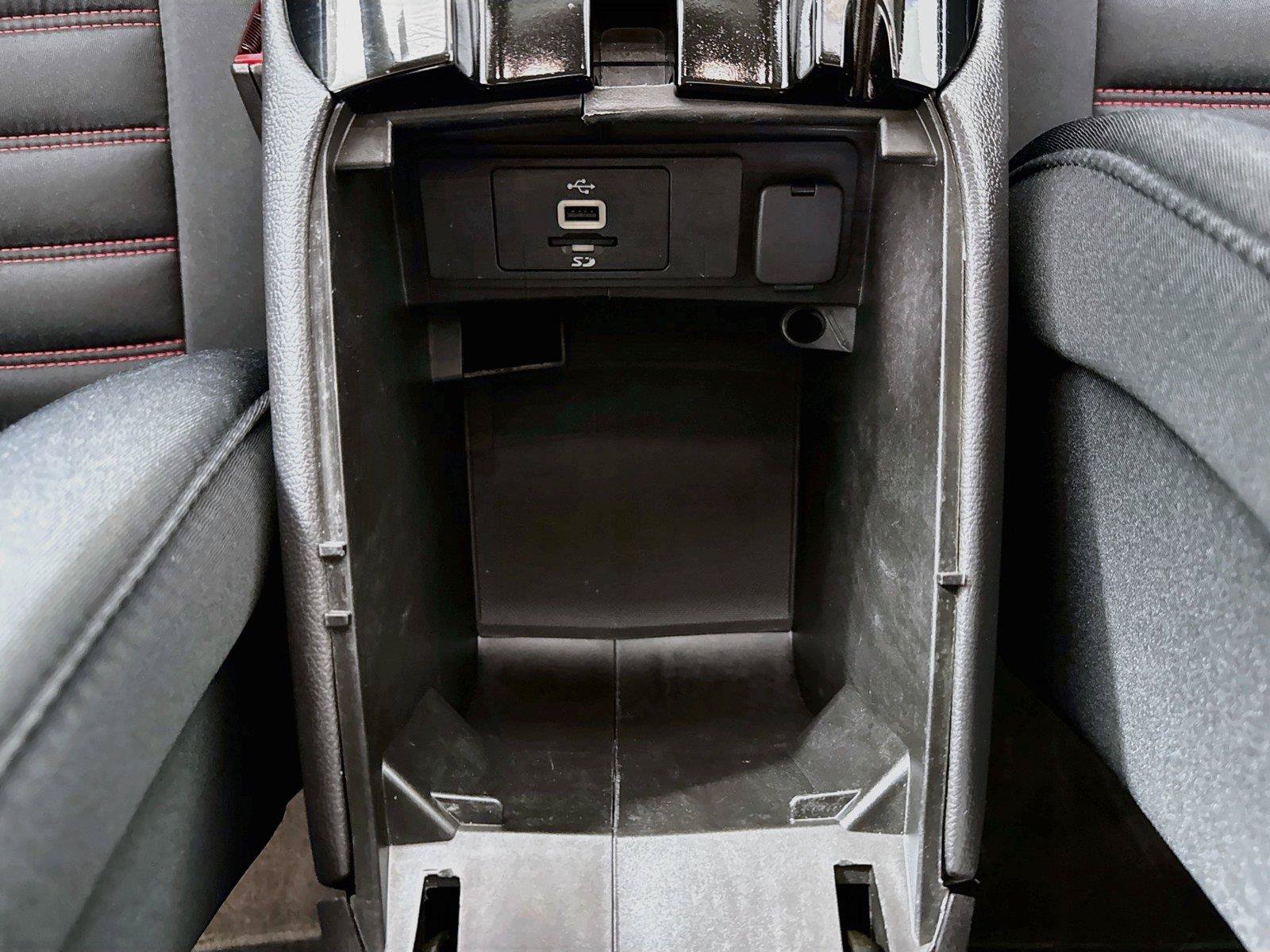 Used 2016 Ford Fusion SE FWD image 33