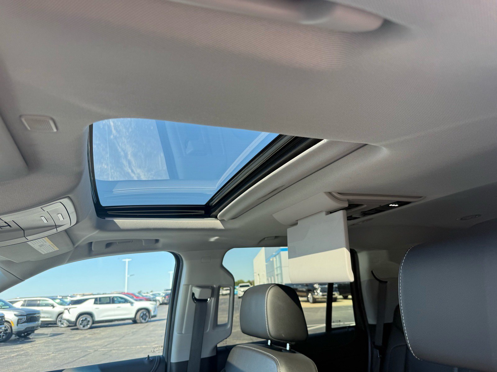 Used 2019 Chevrolet Tahoe Premier AWD/4WD image 15