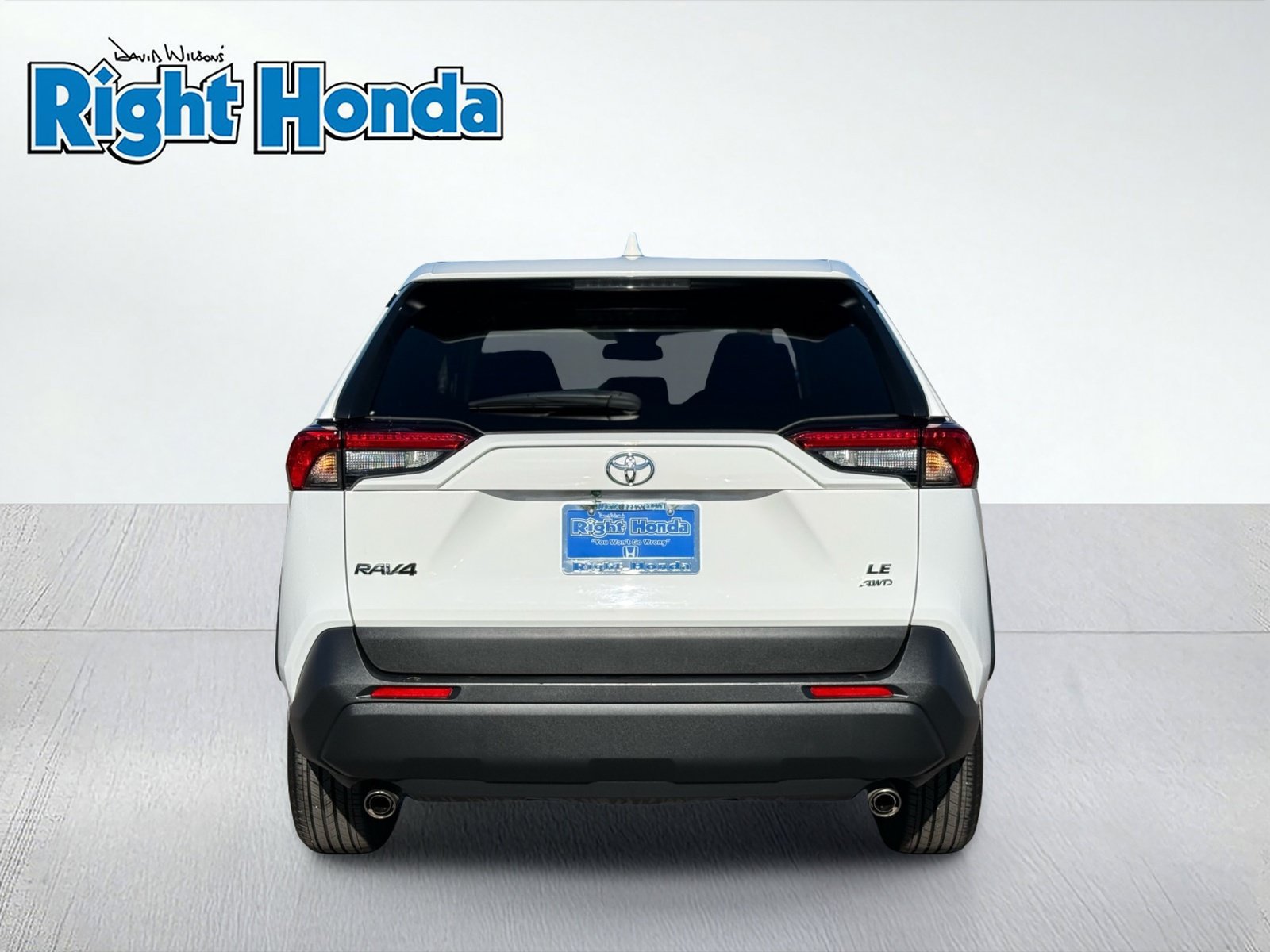 Used 2025 Toyota RAV4 LE AWD/4WD image 7