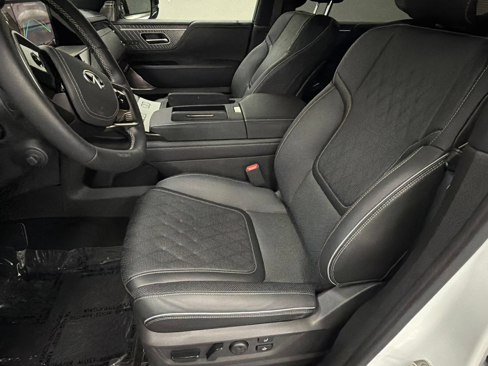 Used 2025 INFINITI QX80 Autograph w/ Autograph Exterior Package AWD/4WD image 22