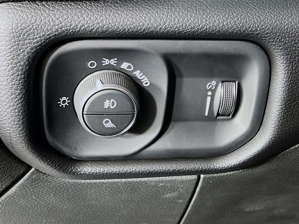 Used 2026 RAM 2500 Big Horn AWD/4WD image 10