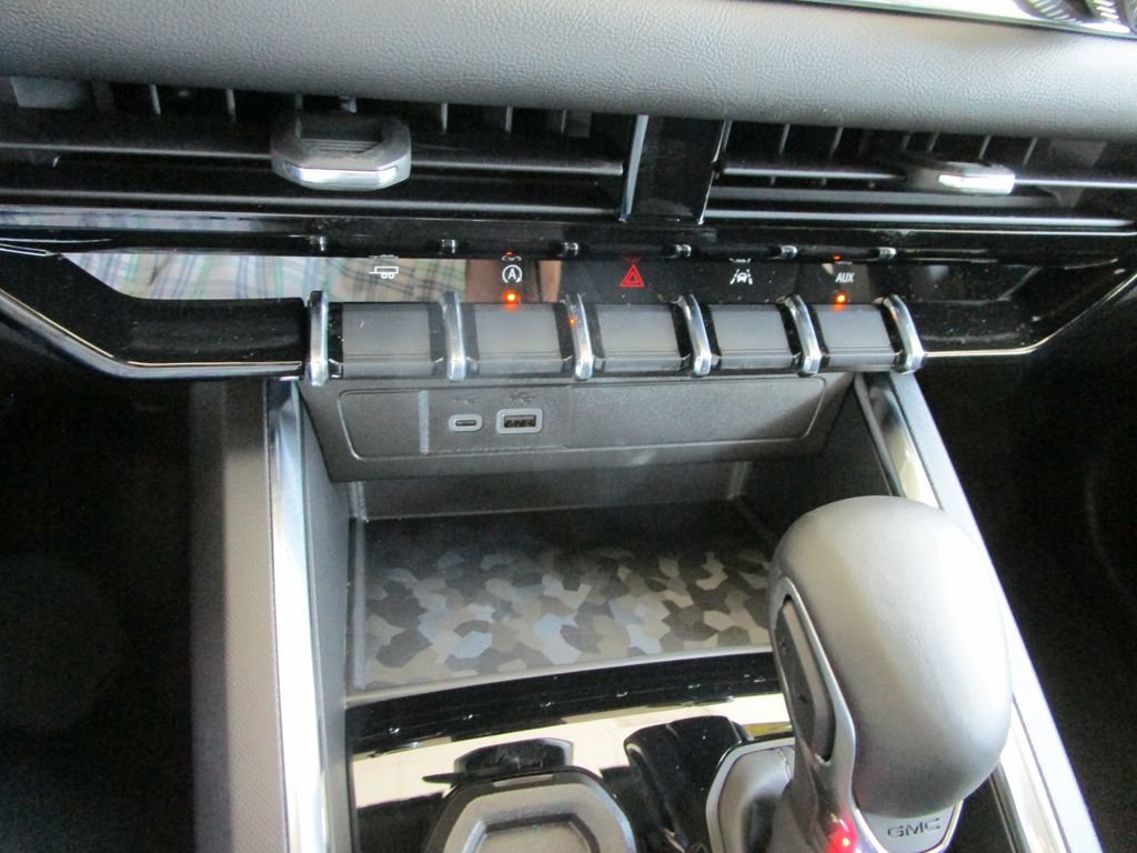 New 2026 GMC Canyon Elevation RWD image 31