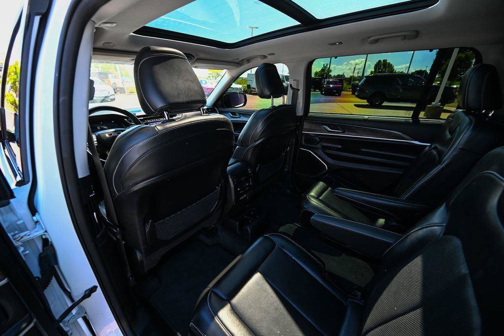 Used 2022 Jeep Grand Cherokee L Limited w/ Luxury Tech Group II AWD/4WD image 22