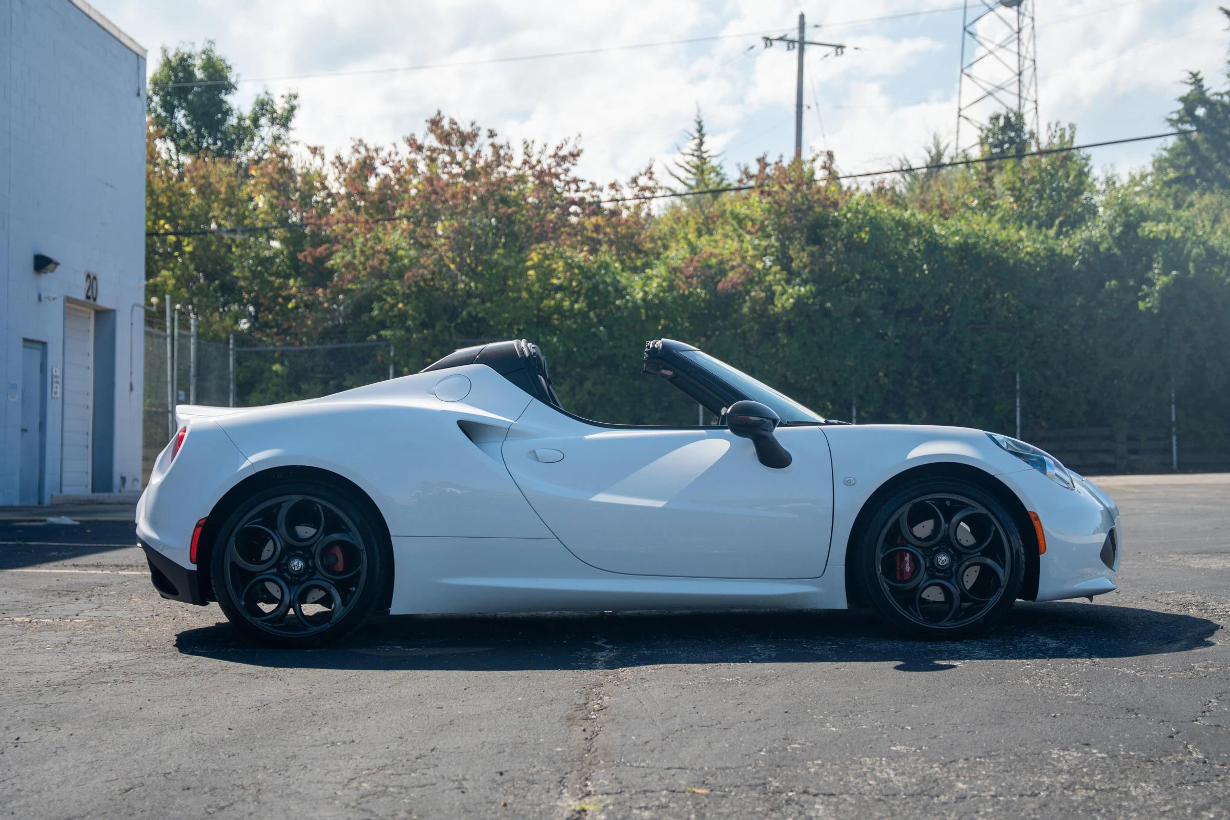 Used 2020 Alfa Romeo 4C Spider image 10