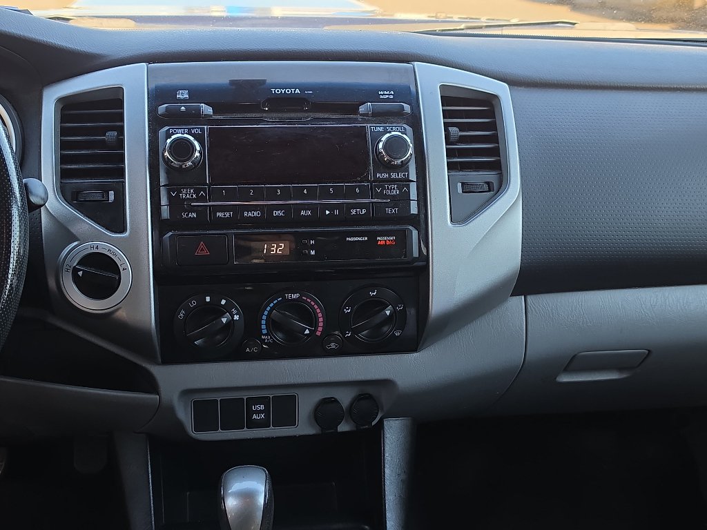 Used 2012 Toyota Tacoma 4x4 Access Cab V6 w/ TRD Sport Pkg image 21