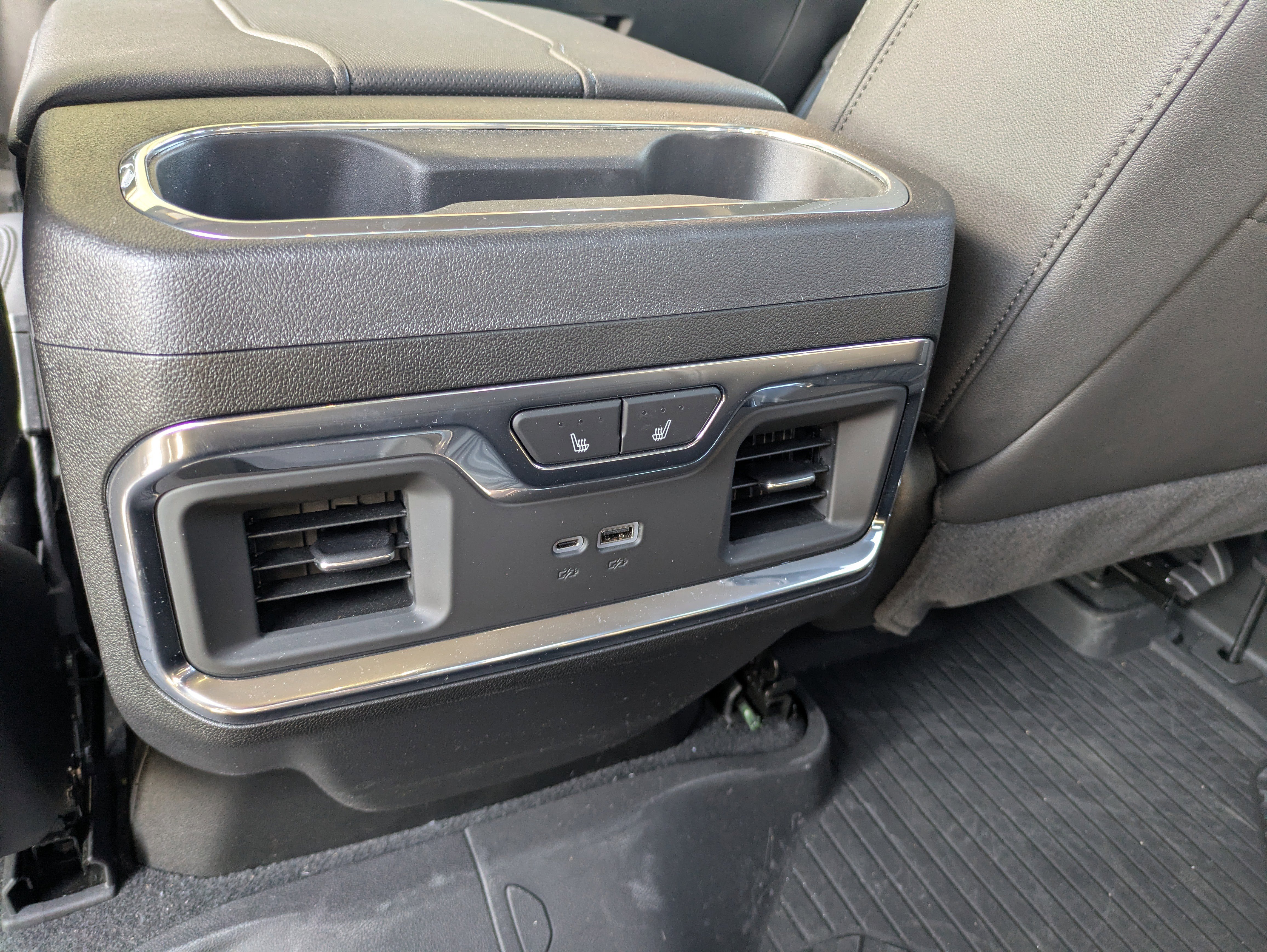 Used 2025 Chevrolet Silverado 1500 LTZ AWD/4WD image 17
