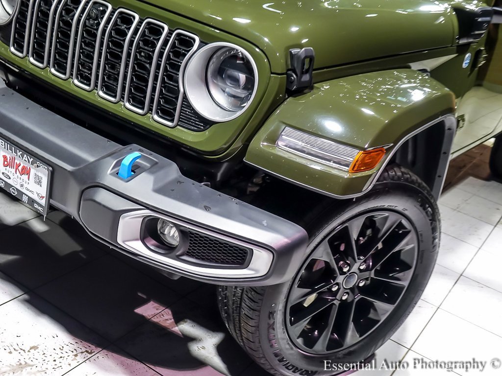 Used 2024 Jeep Wrangler Unlimited Sahara w/ Technology Group image 8