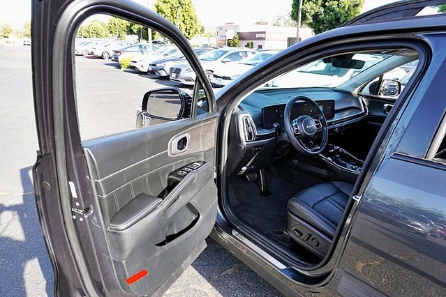 Used 2024 Kia Sorento SX AWD/4WD image 39