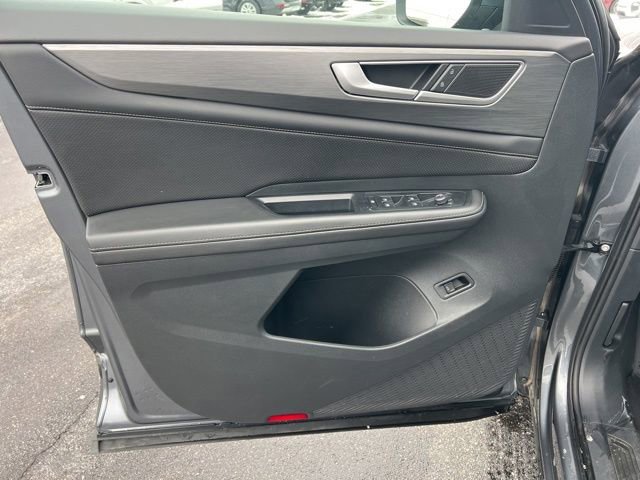 Used 2025 Volkswagen Atlas Cross Sport SE image 24