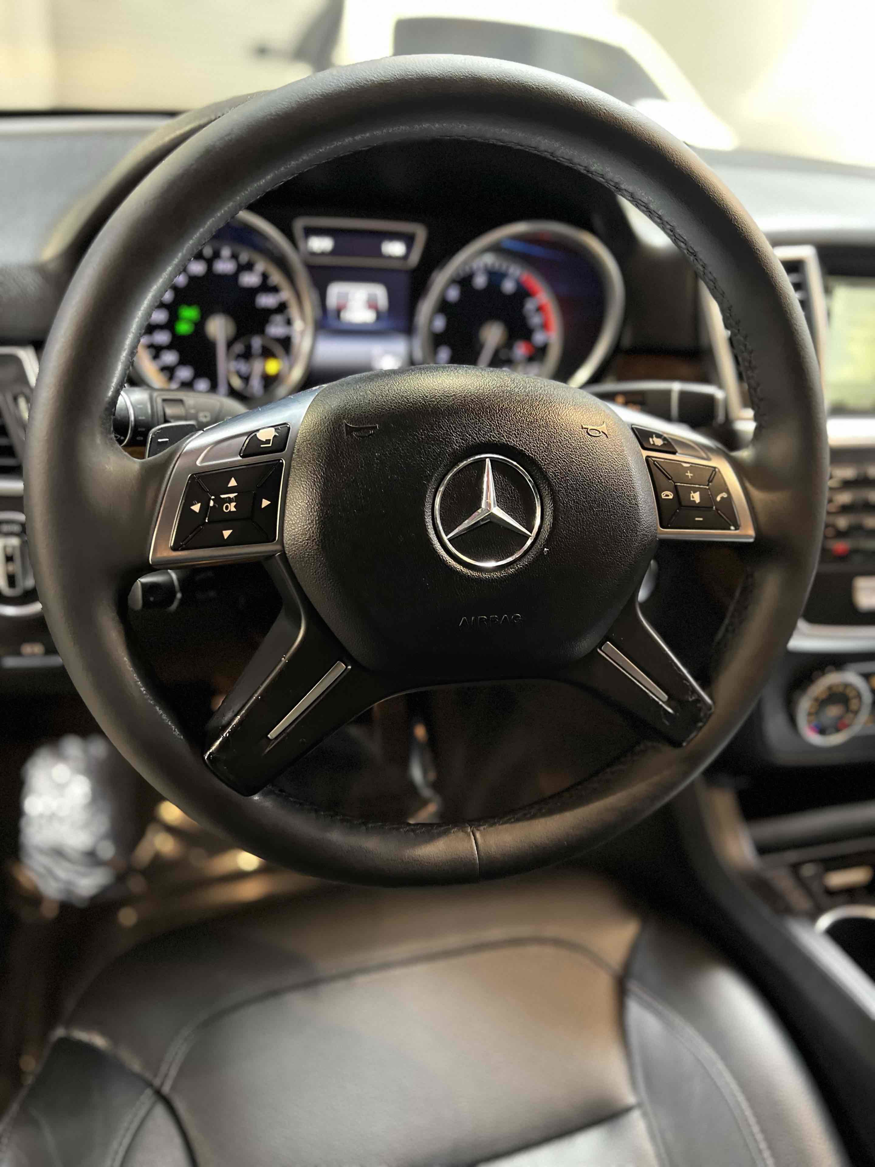 Used 2015 Mercedes-Benz ML 350 4MATIC w/ Premium 1 Package image 92