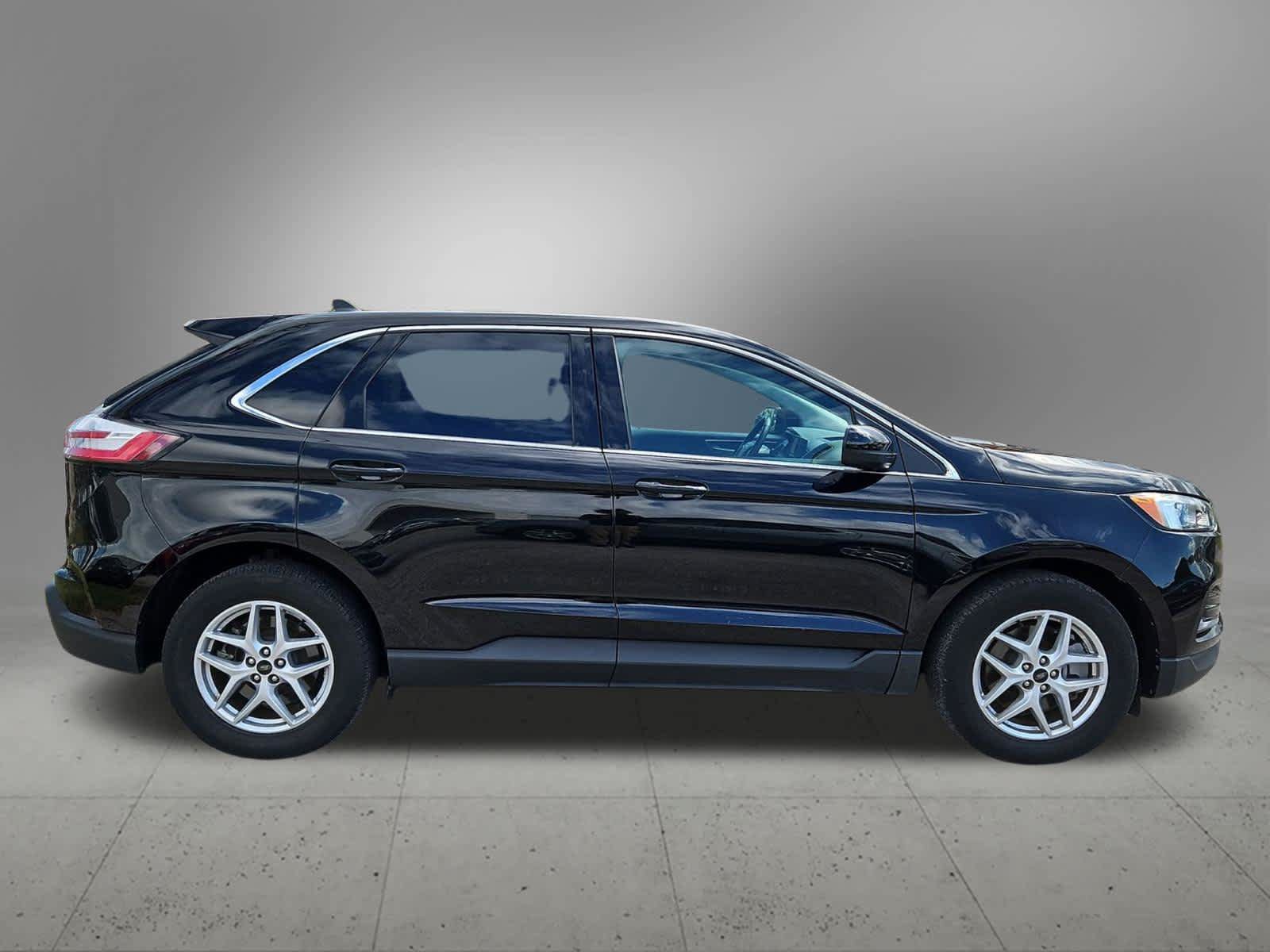 Used 2024 Ford Edge SEL AWD/4WD image 6