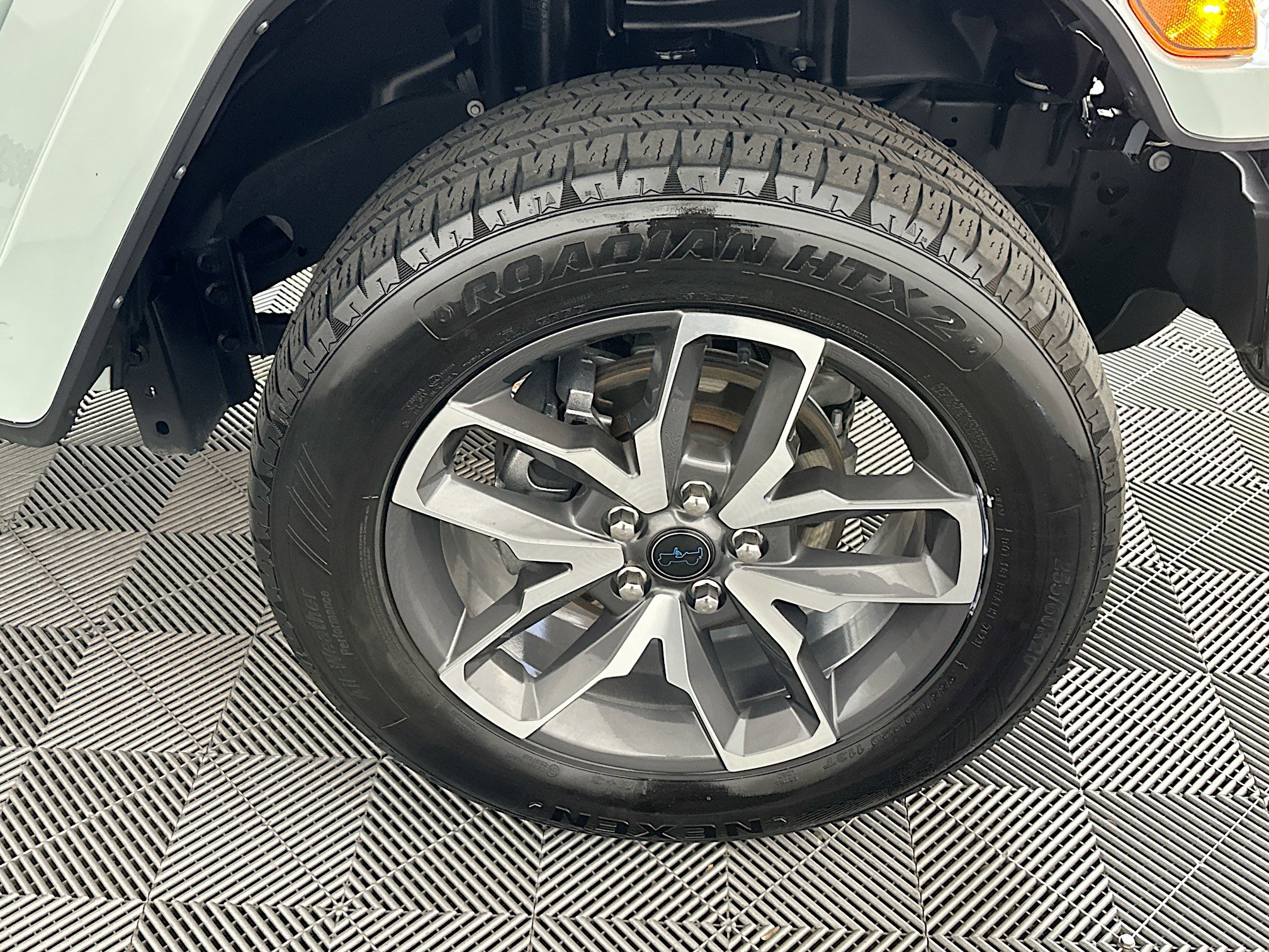 Used 2024 Jeep Wrangler Sport S image 11