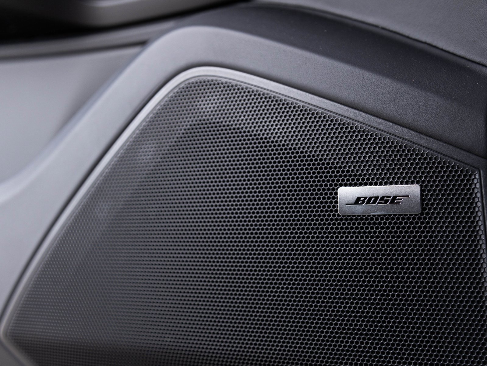 New 2026 Porsche Cayenne S image 21