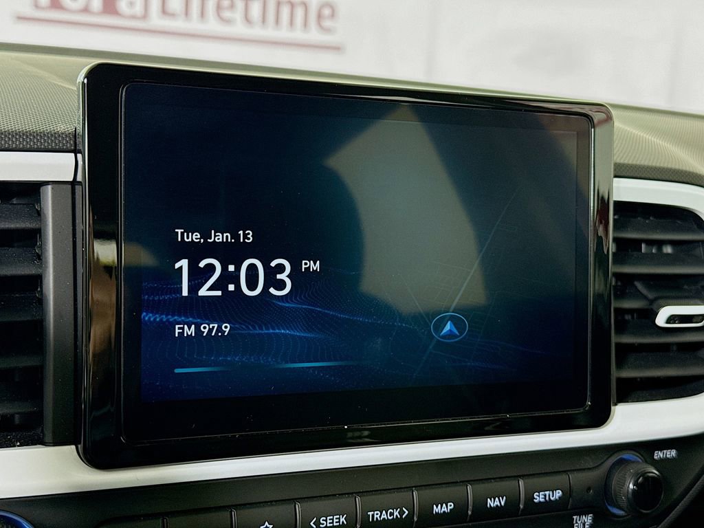 Certified 2024 Hyundai Venue Limited image 8