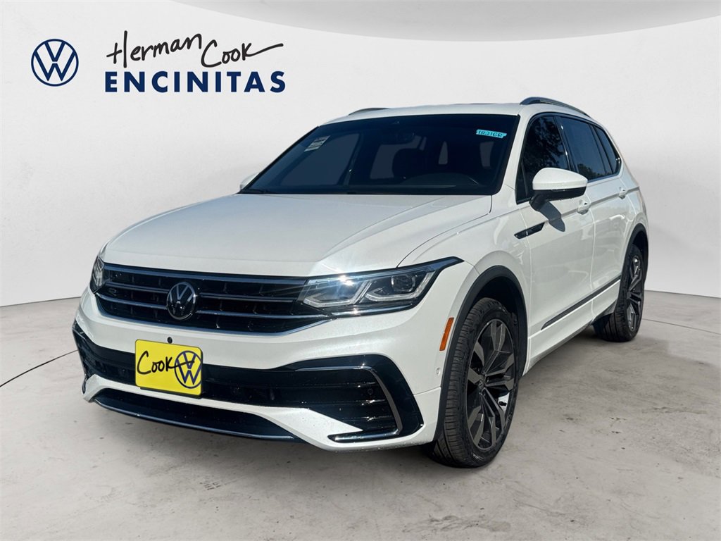 Used 2024 Volkswagen Tiguan SEL R-Line image 1