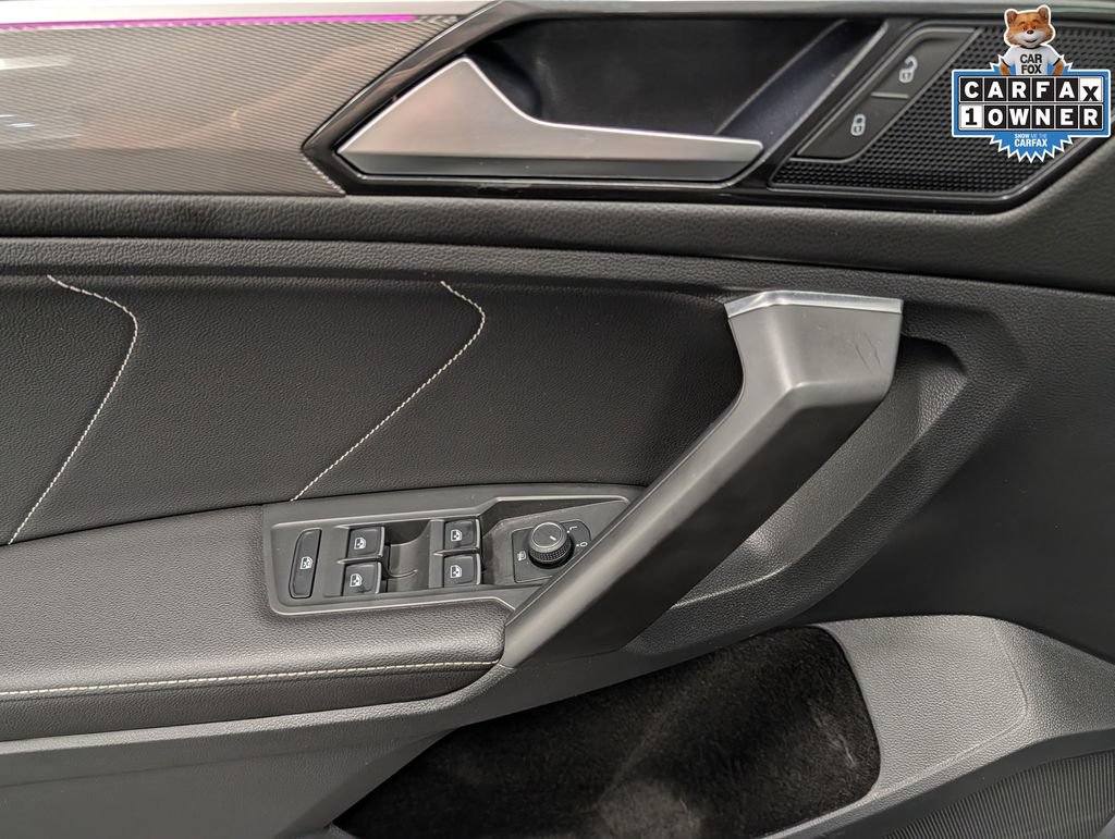 Used 2023 Volkswagen Tiguan SE R-Line AWD/4WD image 11