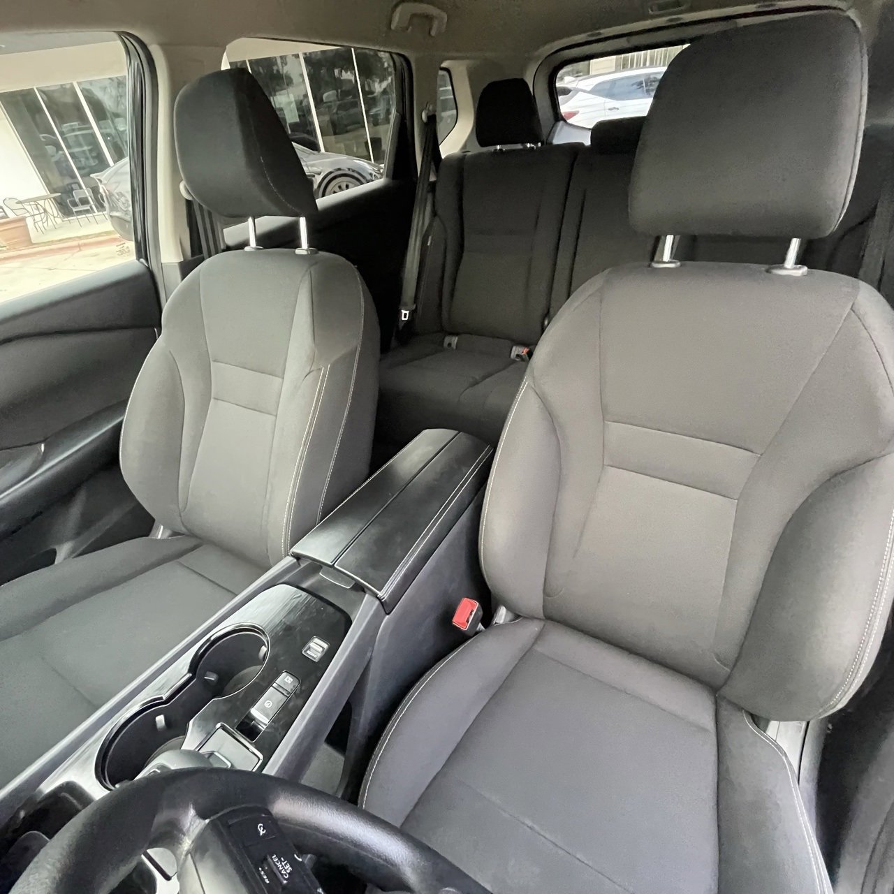 Used 2024 Nissan Rogue S image 21