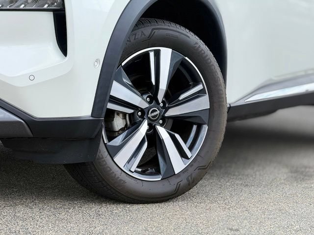 Used 2023 Nissan Rogue SL w/ SL Premium Package AWD/4WD image 2