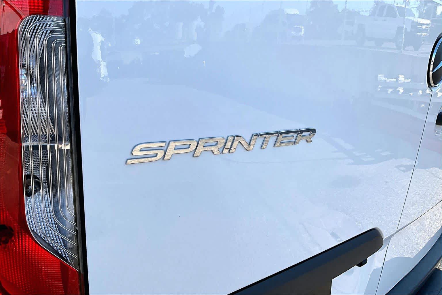 Used 2022 Mercedes-Benz Sprinter 3500 image 9