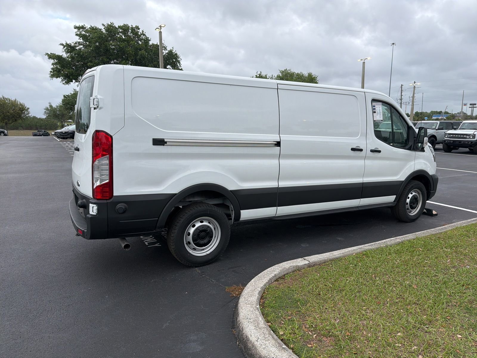 Used 2024 Ford Transit 350 Low Roof w/ Load Area Protection Package image 4