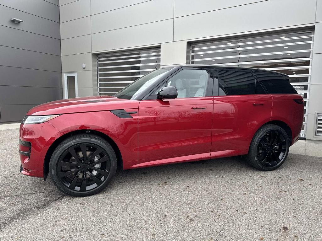 New 2026 Land Rover Range Rover Sport Dynamic SE image 3