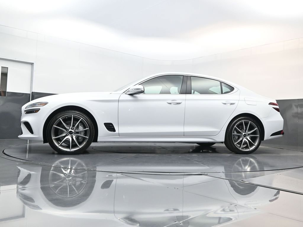 Used 2026 Genesis G70 2.5T image 18