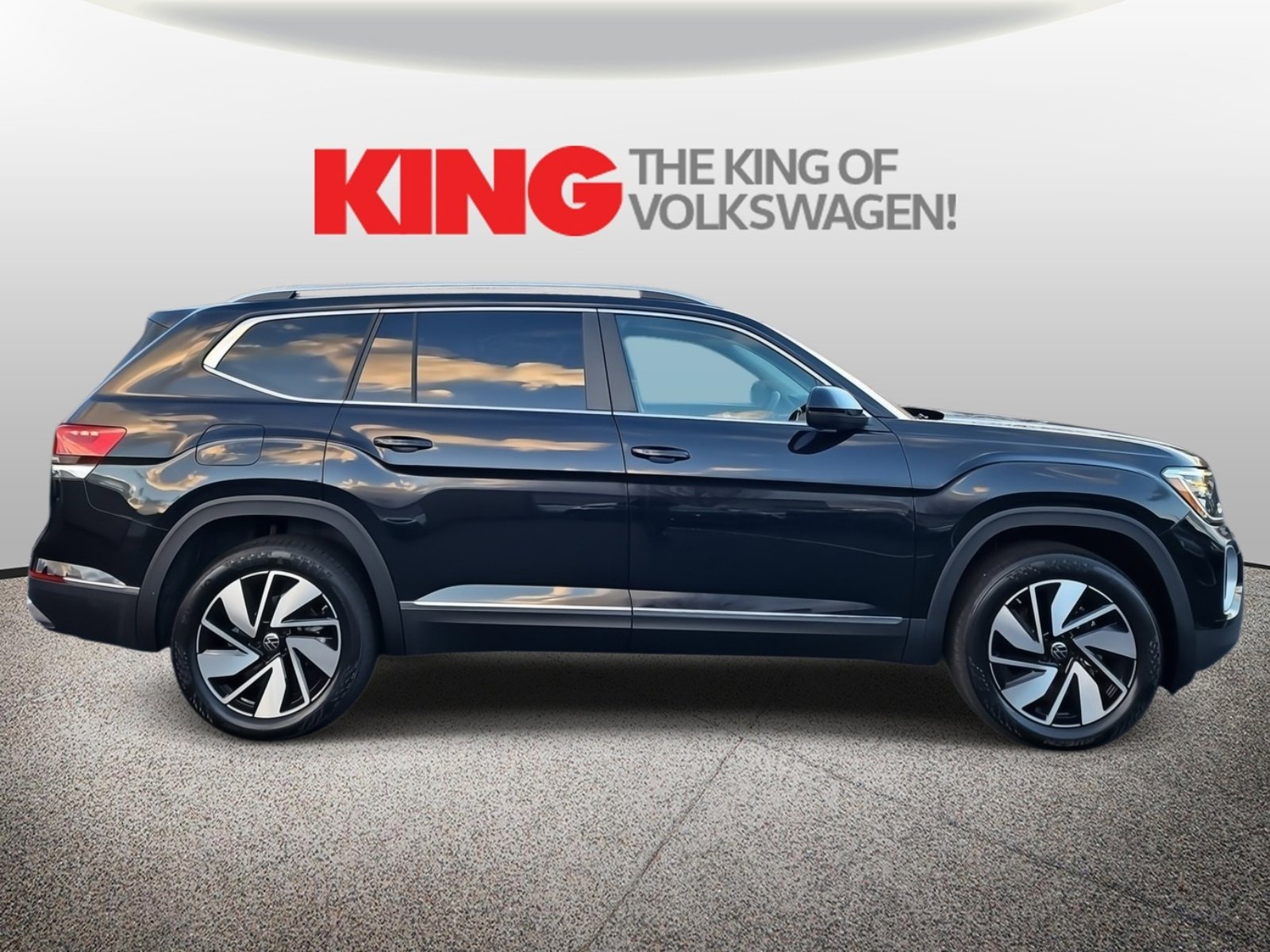 New 2026 Volkswagen Atlas SEL image 2