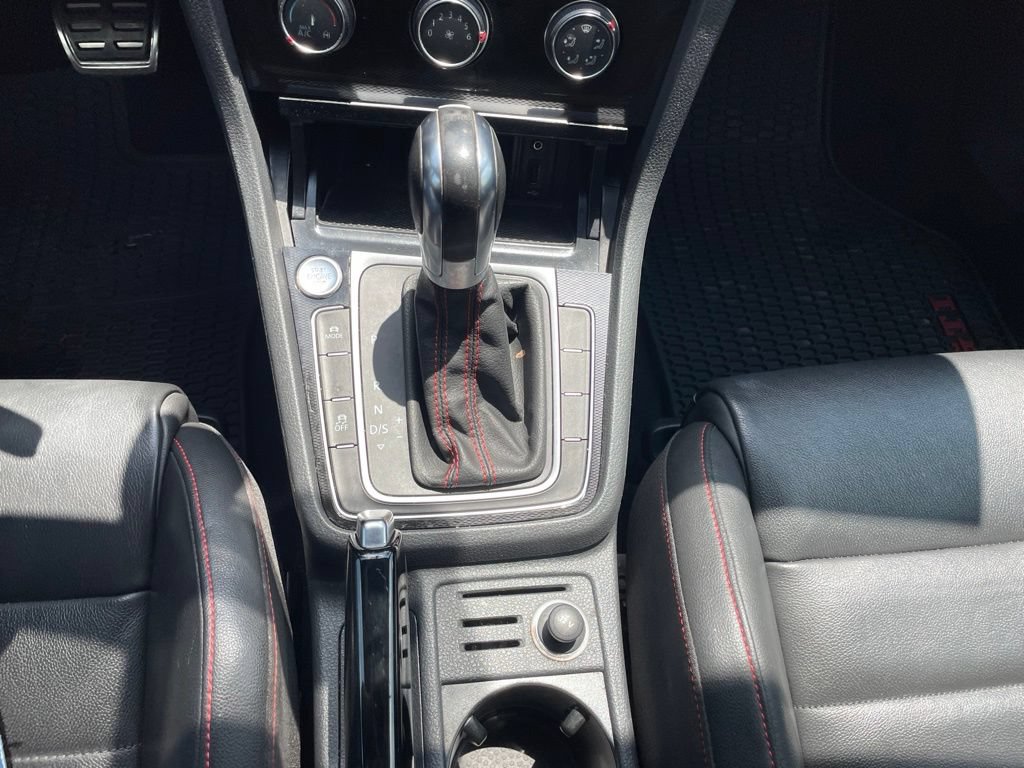 Used 2016 Volkswagen GTI SE FWD image 12