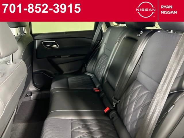 Certified 2025 Nissan Rogue Platinum w/ Platinum Premium Package image 28