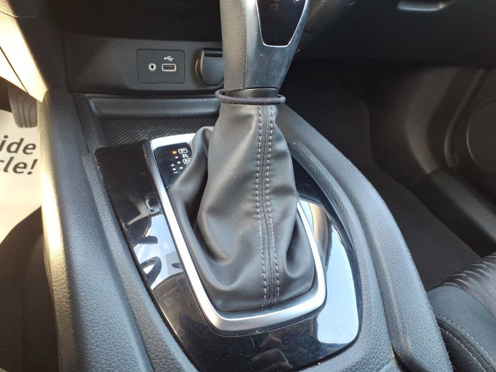 Used 2019 Nissan Rogue S image 20
