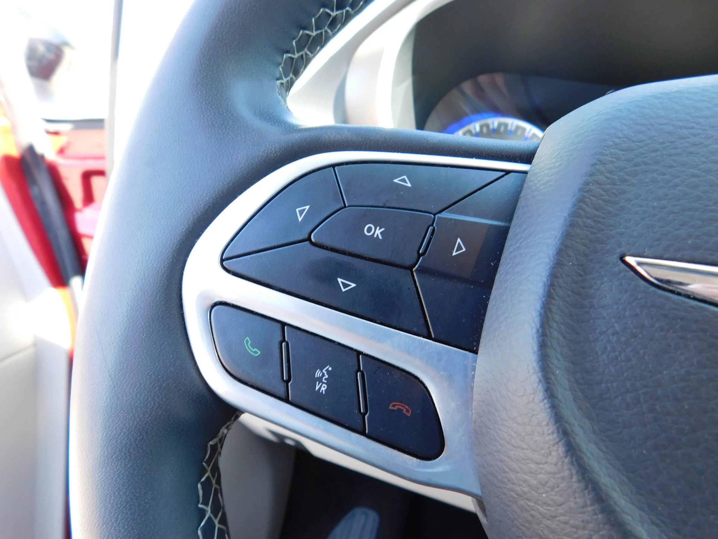 Used 2024 Chrysler Voyager LX FWD image 23