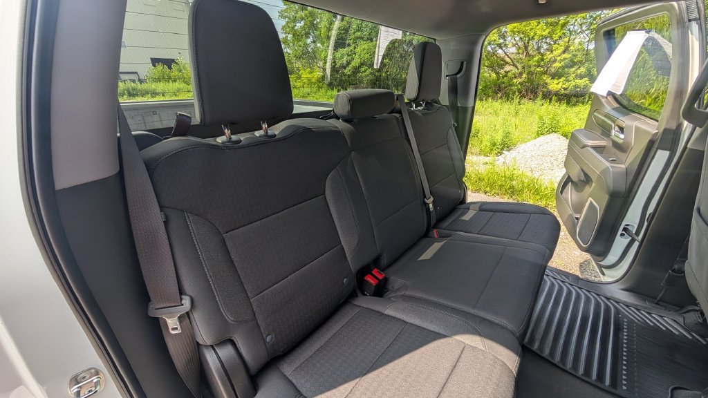 Used 2023 Chevrolet Silverado 1500 LT AWD/4WD image 20