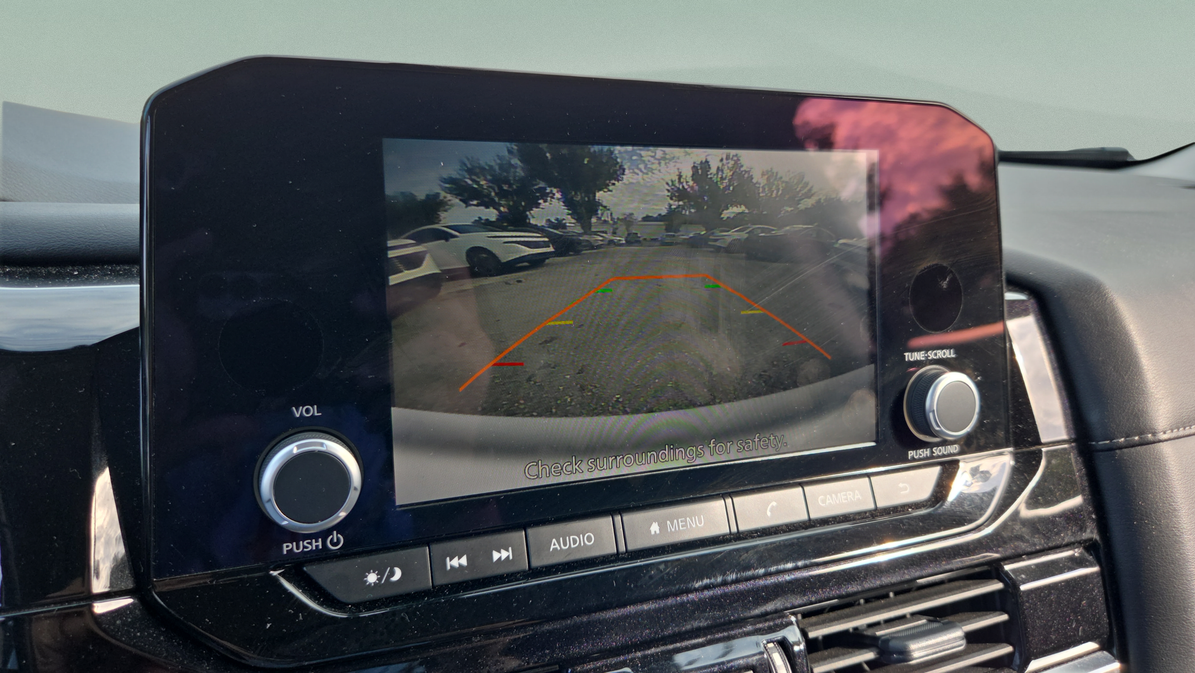 Used 2025 Nissan Pathfinder SV FWD image 20