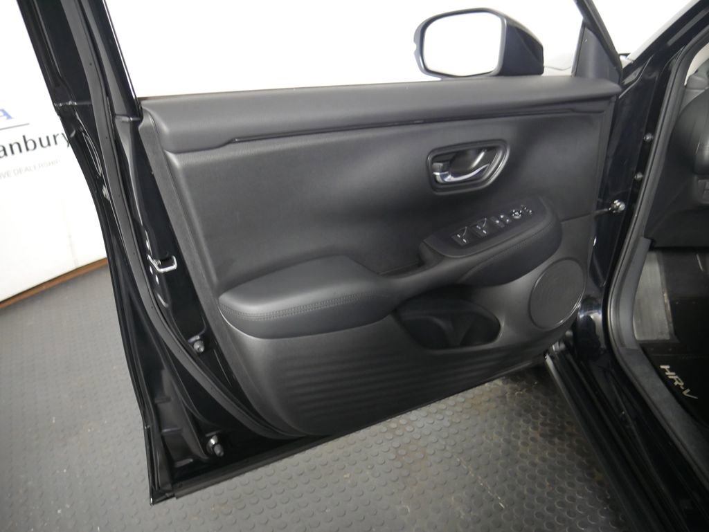 Used 2023 Honda HR-V LX image 14