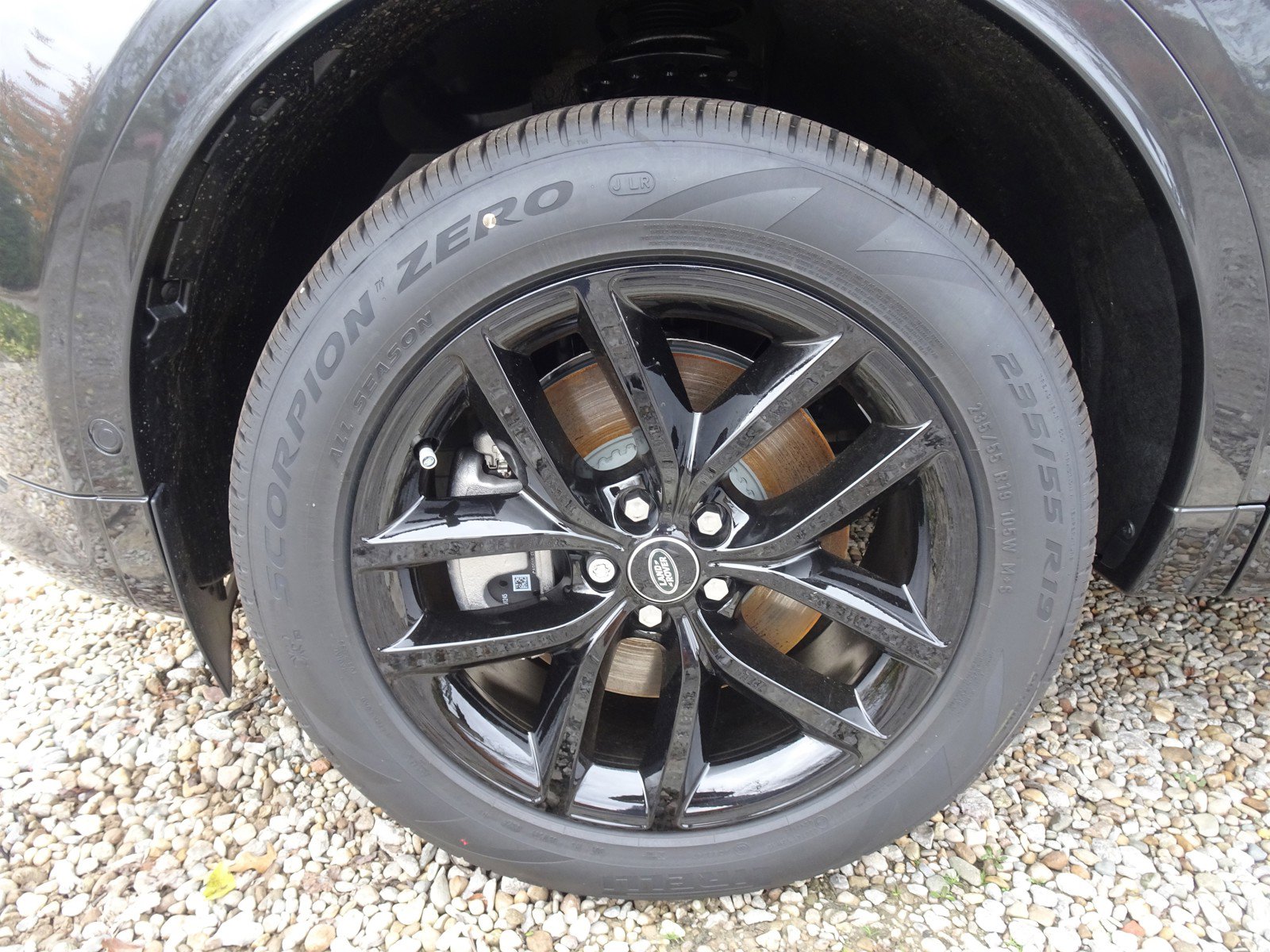 New 2025 Land Rover Discovery Sport S image 24