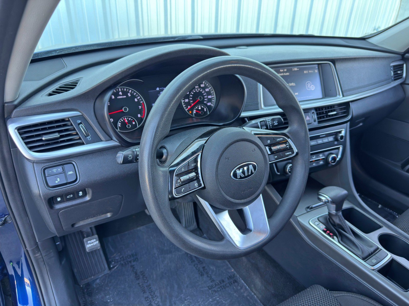 Used 2020 Kia Optima LX image 10