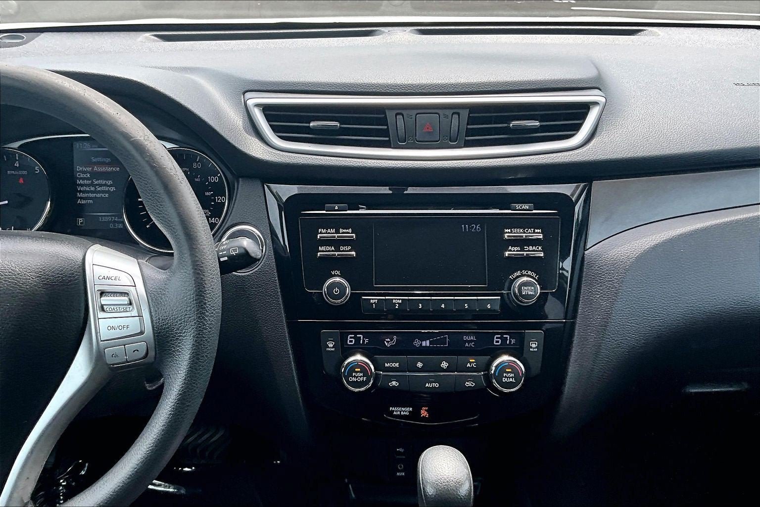 Used 2015 Nissan Rogue SV AWD/4WD image 6
