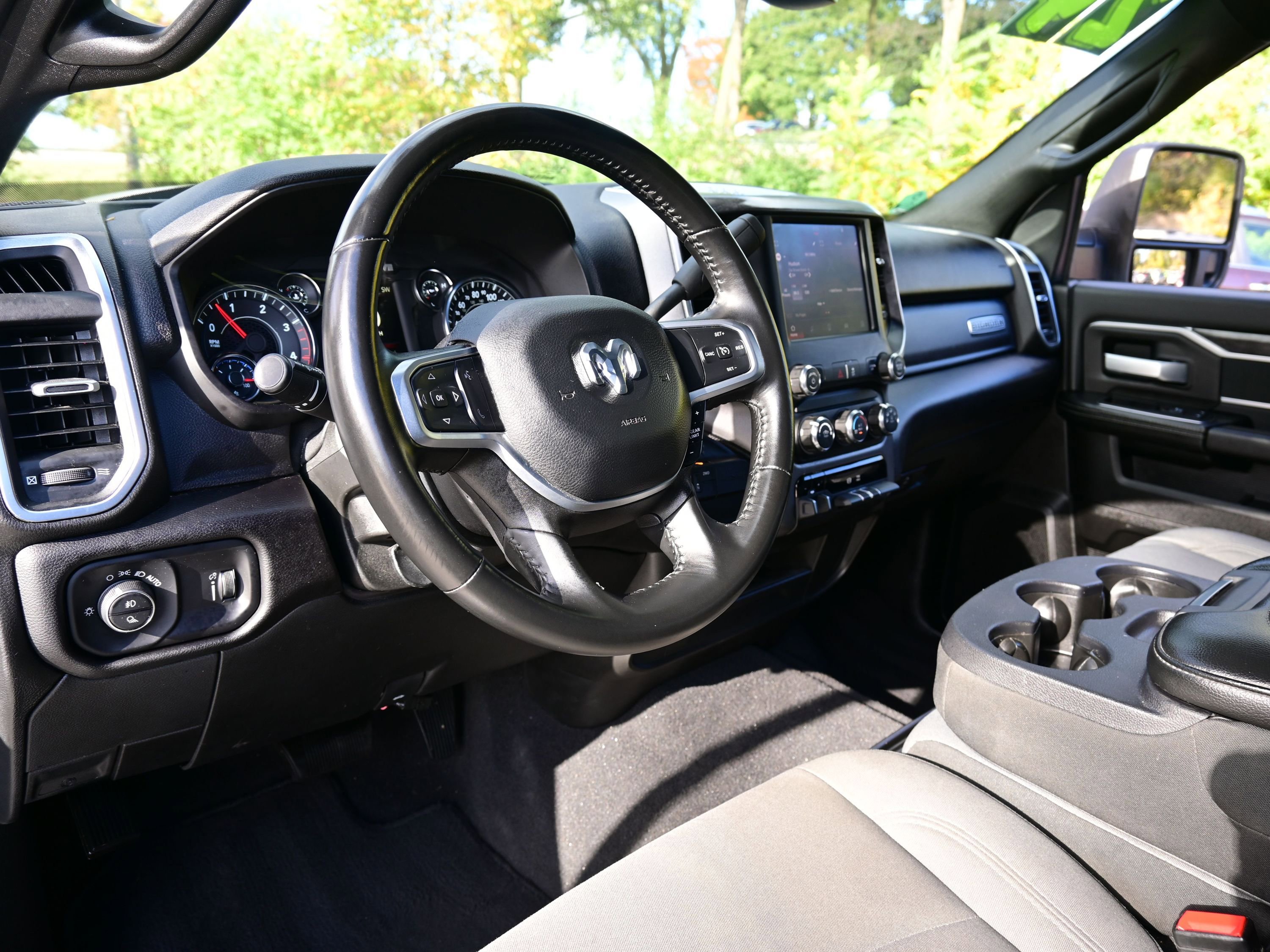 Used 2024 RAM 3500 Big Horn image 15