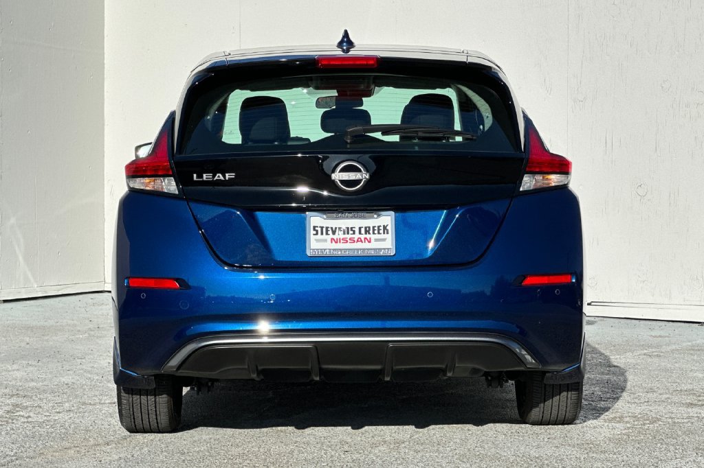 Used 2025 Nissan Leaf S FWD image 4