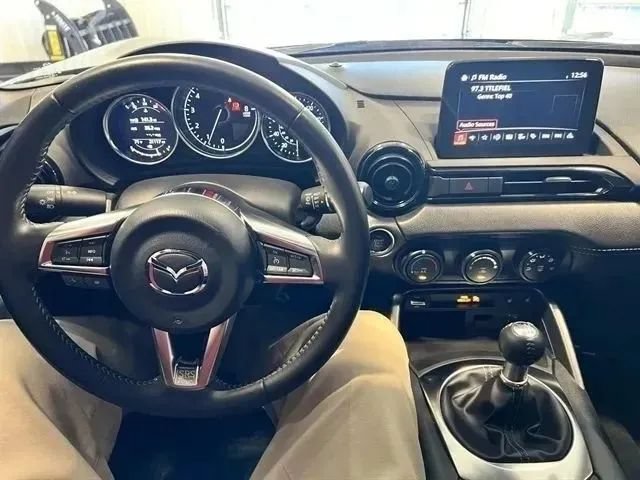 Used 2021 MAZDA MX-5 Miata RF Club RWD image 27