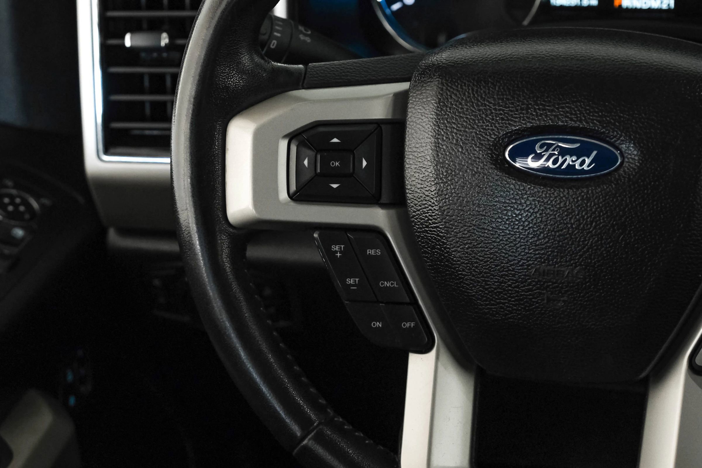 Used 2017 Ford F150 Lariat RWD image 14